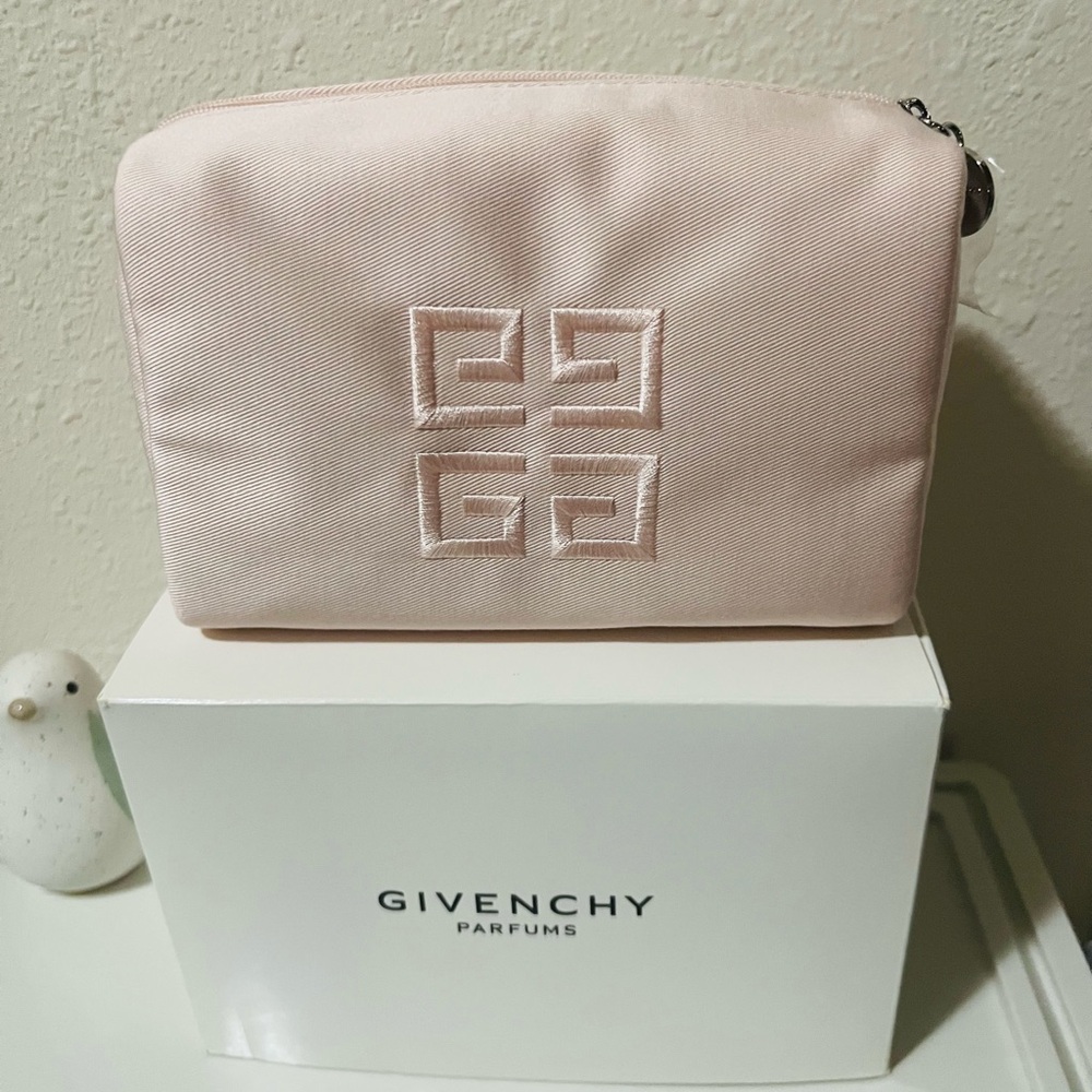 NEW GIVENCHY Parfums Light Pink Makeup Bag/Cosmetic Pouch